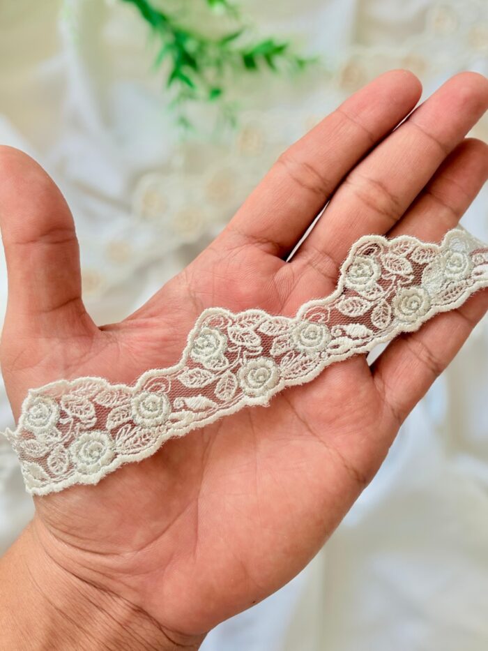 Mini roses net with glitter embroidery - Image 2