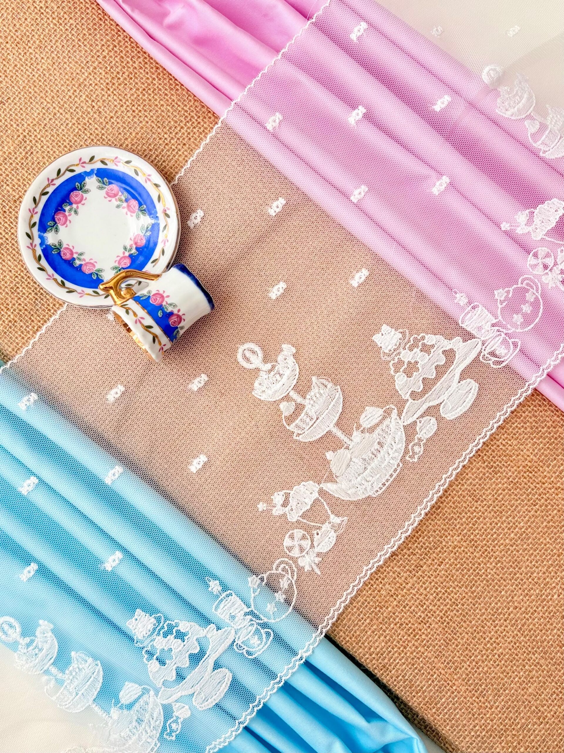 Cute cupcake party lace