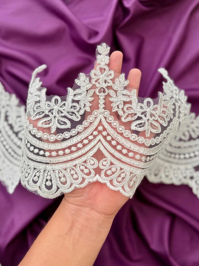 Scallops sequins cord in white - Image 2